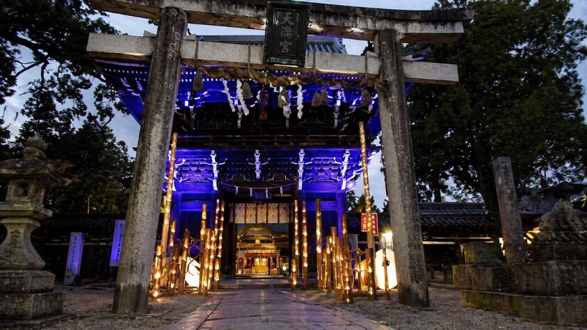 灯りの城下町